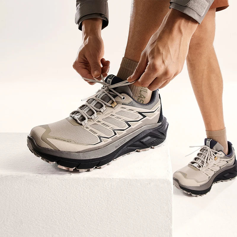 waterproof hiking shoes lightweight breathable non-slip