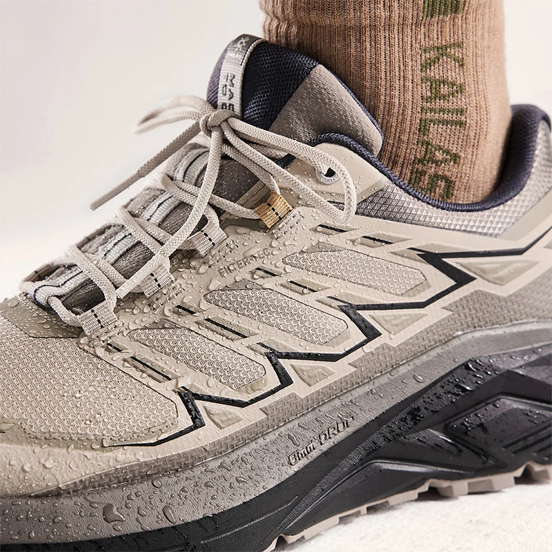 waterproof hiking shoes lightweight breathable non-slip