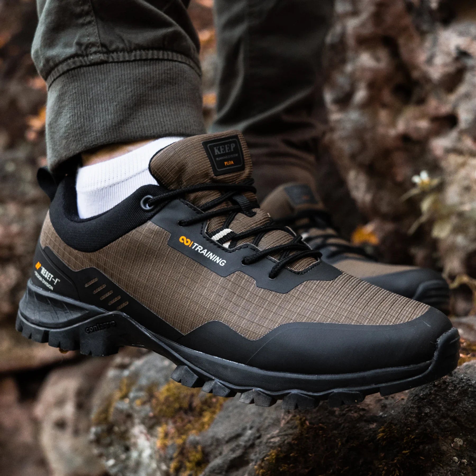 Men Hiking Shoes New Outdoor Climbing Waterproof Non-slip