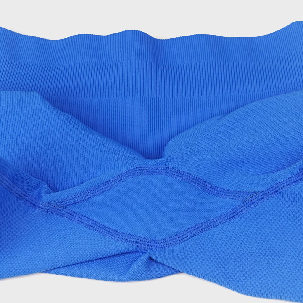 Seamless 2 Pieces Strappy Yoga Halter Bras Sets