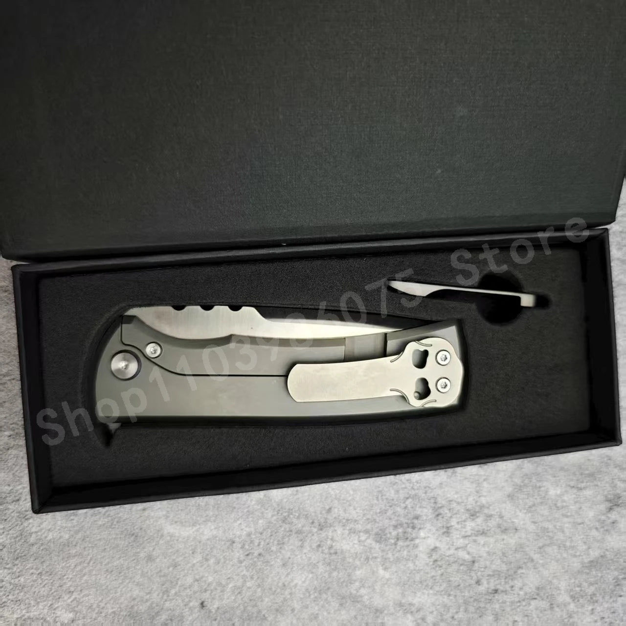 High-quality Titanium Alloy Folding Knife Stainless Steel D2 Blade