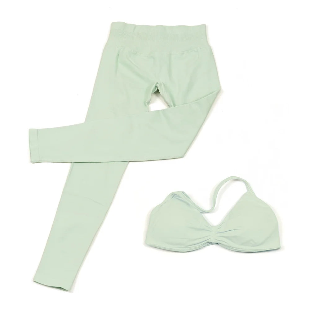 Seamless 2 Pieces Strappy Yoga Halter Bras Sets